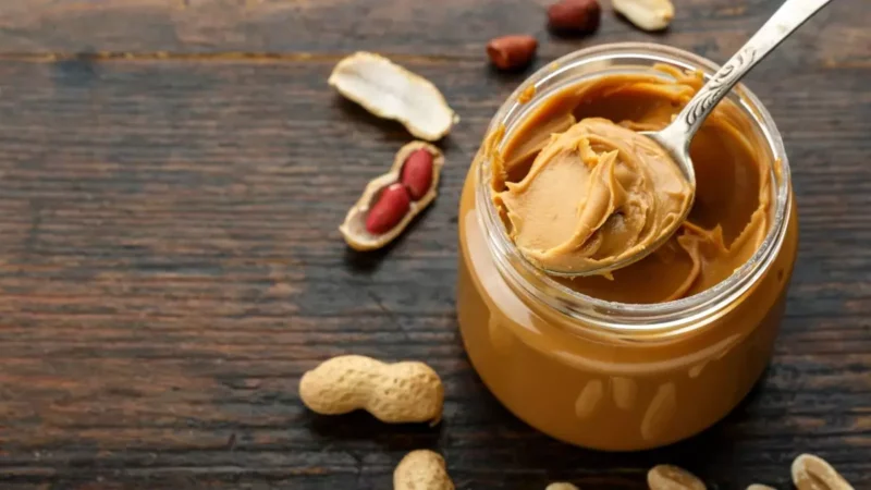 A Maravilha da Pasta de Amendoim: Descubra 8 Benefícios e Aprenda Como Fazer em Casa