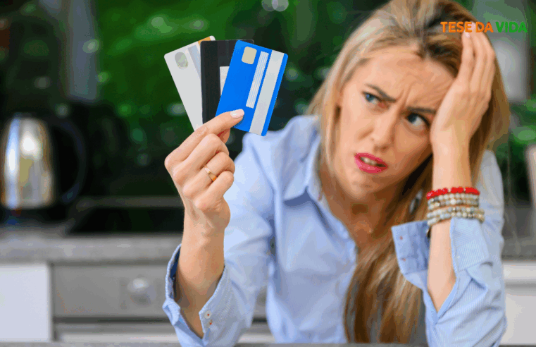 Por que minha pontuação de crédito caiu? 6 motivos comuns
